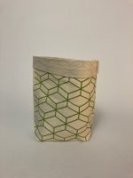 Plant bag with green line geometric print