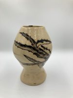 Small vase with plant inspired decoration2