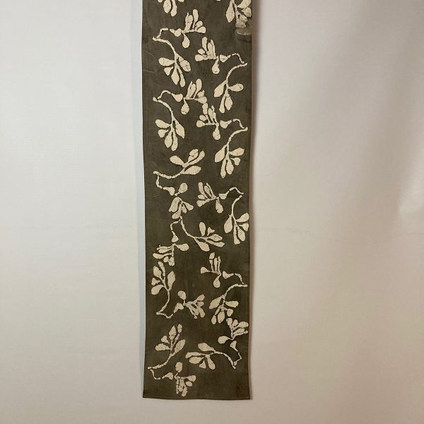 Table runner forest green with white succulent design