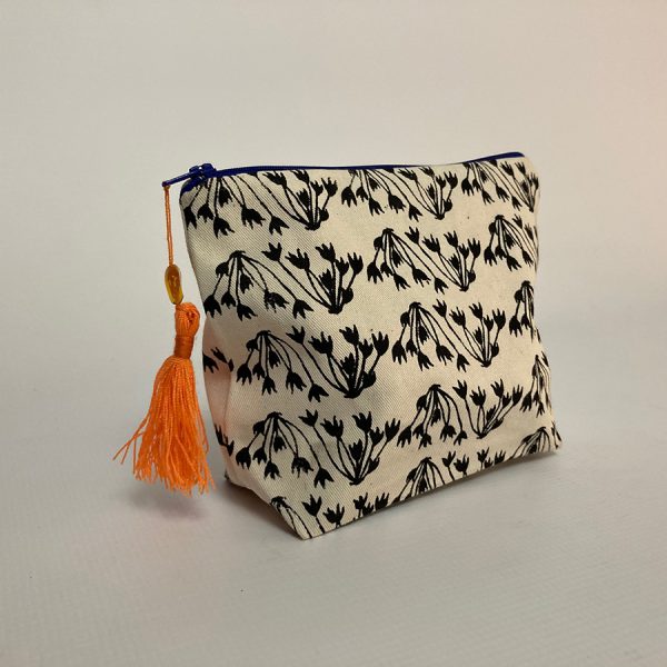 Wild garlic' design with orange tassel