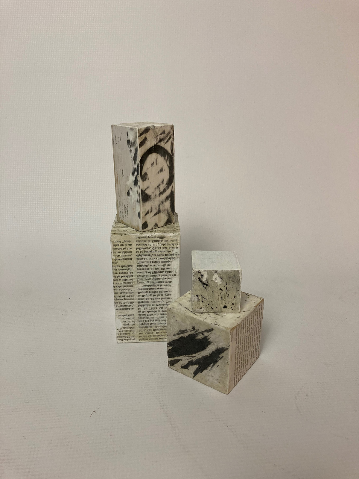 Wooden sculptural blocks, 4 pieces, 2 rectangular, 2 square